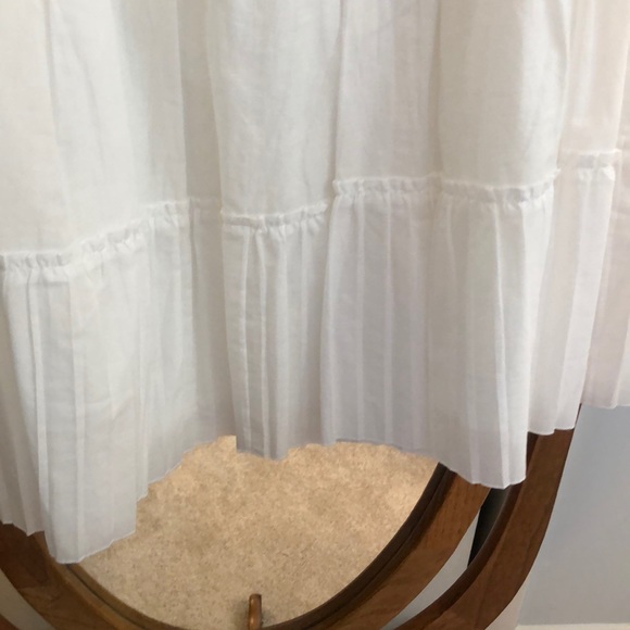 Beautiful feminine white lined skirt!! - Picture 5 of 6